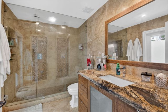 5800 NE 7th Avenue, Boca Raton, FL 33487