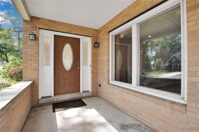 8732 Pershing Avenue, Niagara Falls, NY 14304