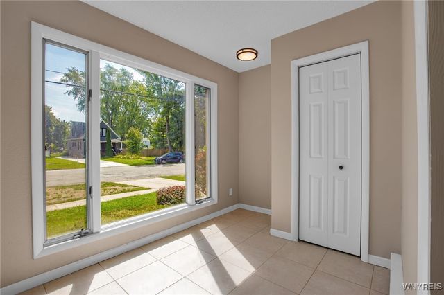 8732 Pershing Avenue, Niagara Falls, NY 14304