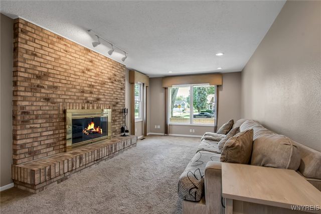 8732 Pershing Avenue, Niagara Falls, NY 14304