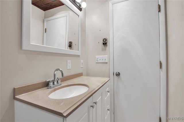 8732 Pershing Avenue, Niagara Falls, NY 14304