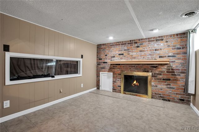 8732 Pershing Avenue, Niagara Falls, NY 14304