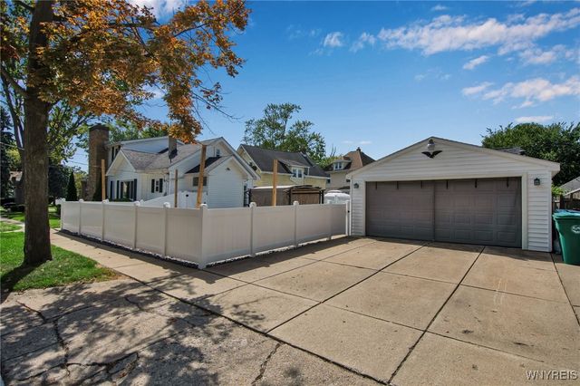 8732 Pershing Avenue, Niagara Falls, NY 14304