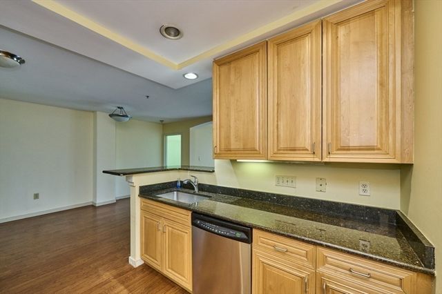 175 Cottage St 504, Chelsea, MA 02150
