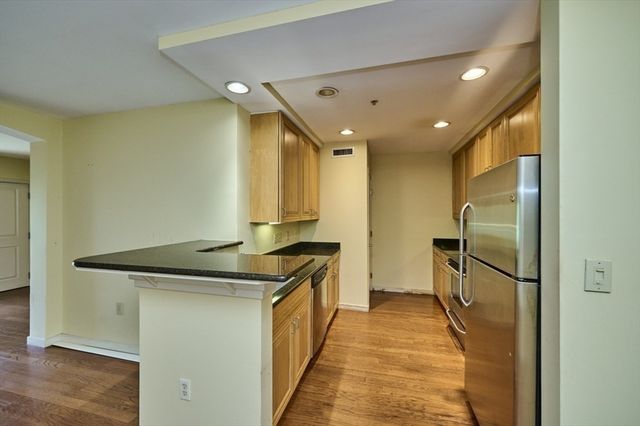 175 Cottage St 504, Chelsea, MA 02150