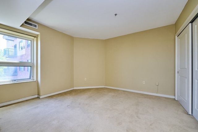 175 Cottage St 504, Chelsea, MA 02150