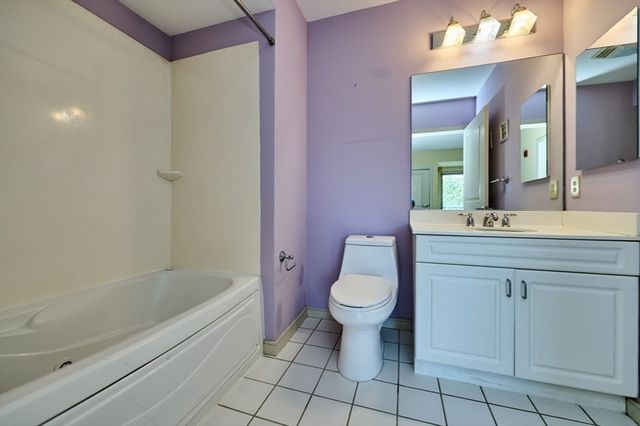 175 Cottage St 504, Chelsea, MA 02150