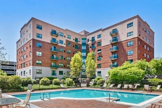 175 Cottage St 504, Chelsea, MA 02150