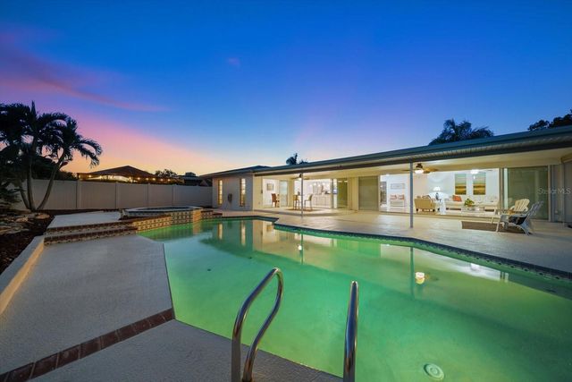 14922 CROWN DRIVE, Largo, FL 33774