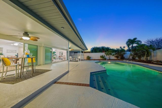 14922 CROWN DRIVE, Largo, FL 33774