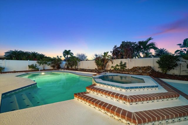 14922 CROWN DRIVE, Largo, FL 33774