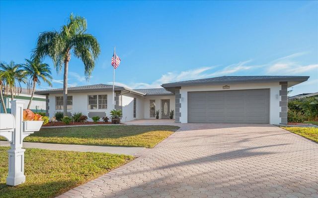 14922 CROWN DRIVE, Largo, FL 33774