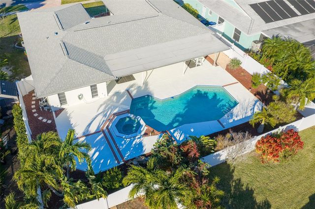 14922 CROWN DRIVE, Largo, FL 33774