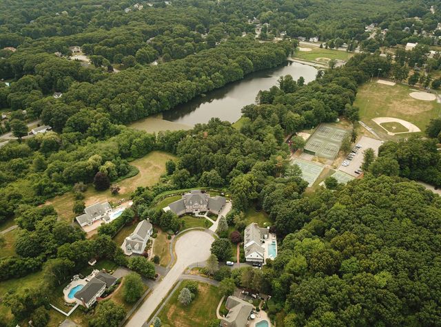 9 Fieldstone Dr, Shrewsbury, MA 01545