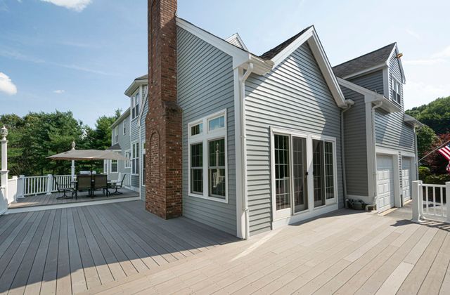 9 Fieldstone Dr, Shrewsbury, MA 01545