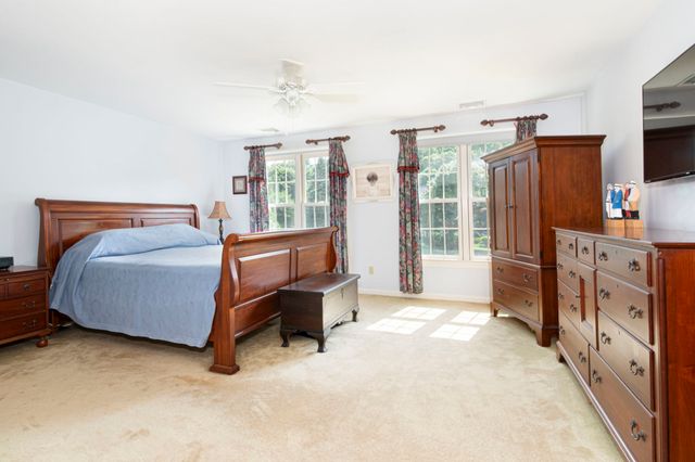 9 Fieldstone Dr, Shrewsbury, MA 01545