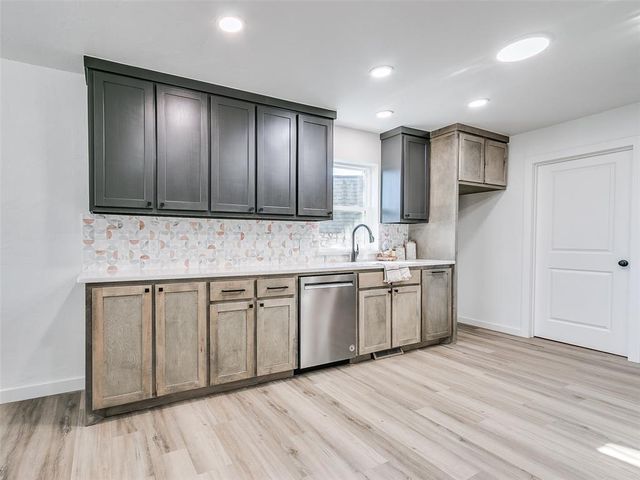 11804 Somerville Drive, Yukon, OK 73099