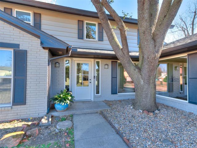 11804 Somerville Drive, Yukon, OK 73099