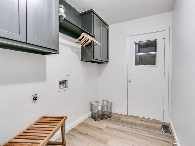 11804 Somerville Drive, Yukon, OK 73099