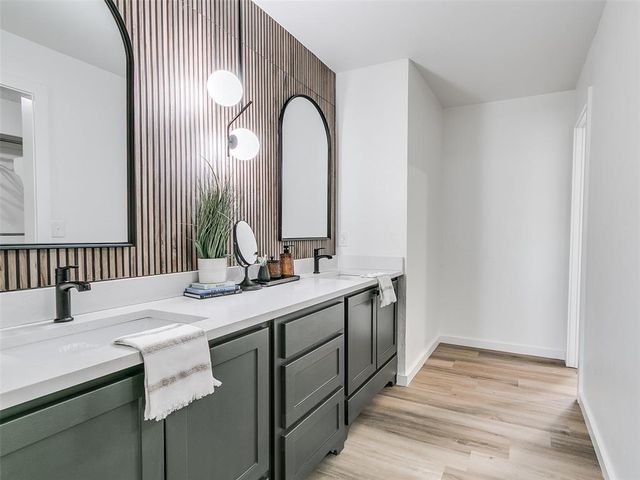 11804 Somerville Drive, Yukon, OK 73099