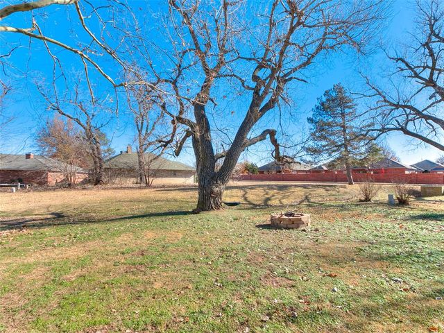 11804 Somerville Drive, Yukon, OK 73099