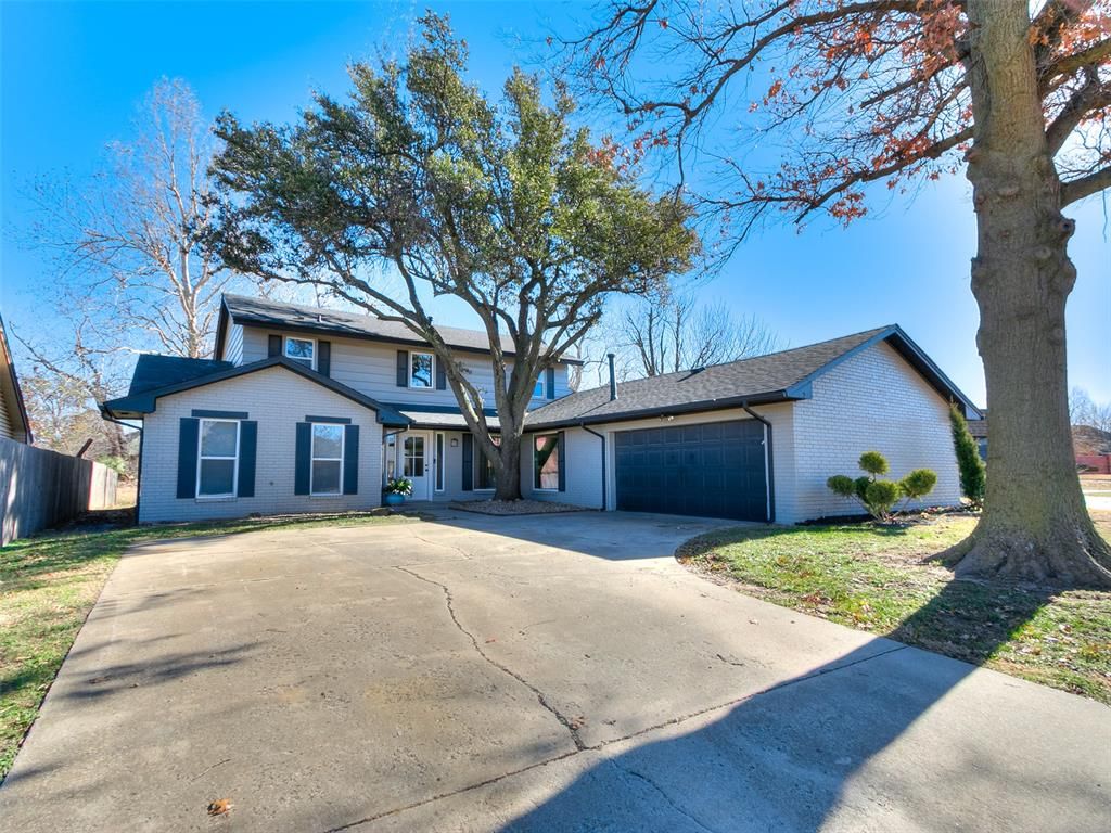 11804 Somerville Drive, Yukon, OK 73099