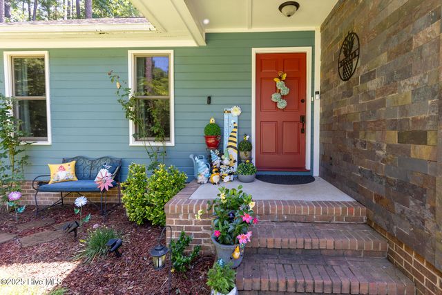 633 Lilac Lane, Vass, NC 28394