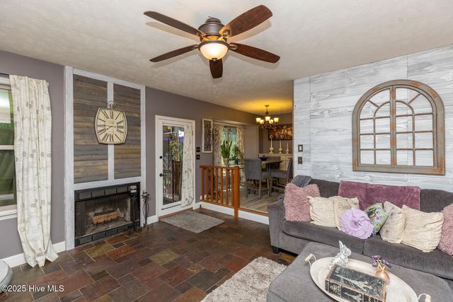 633 Lilac Lane, Vass, NC 28394