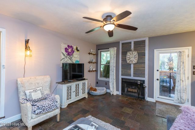 633 Lilac Lane, Vass, NC 28394