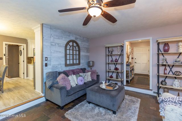 633 Lilac Lane, Vass, NC 28394