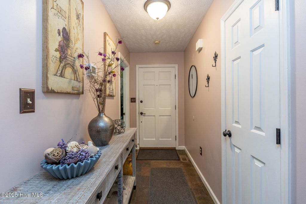 633 Lilac Lane, Vass, NC 28394