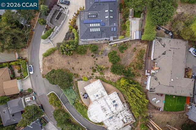 4445 Arcadia, Oakland, CA 94602