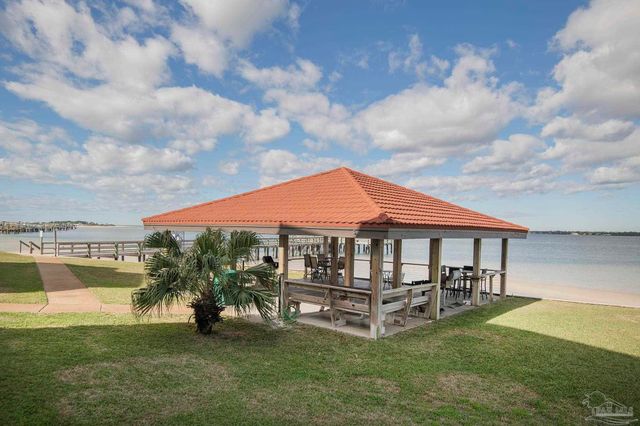 7453 Sunset Harbor Dr 102, Navarre Beach, FL 32566