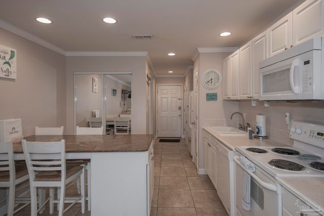 7453 Sunset Harbor Dr 102, Navarre Beach, FL 32566