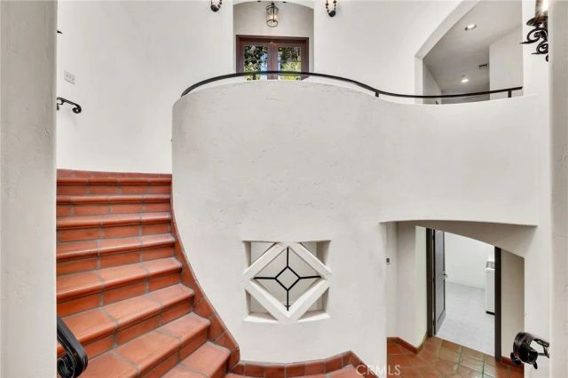 1345 Indiana, South Pasadena, CA 91030