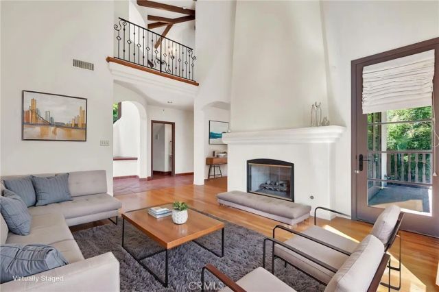 1345 Indiana, South Pasadena, CA 91030
