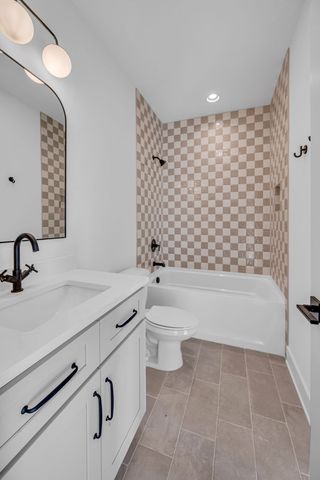 827B Delmas Ave, Nashville, TN 37216