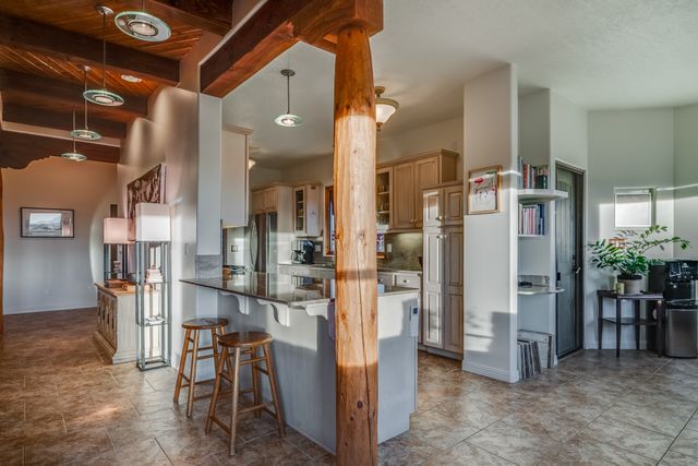 8 Camino De Rey Circle, Santa Fe, NM 87507