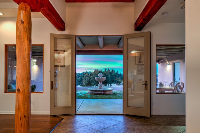 8 Camino De Rey Circle, Santa Fe, NM 87507