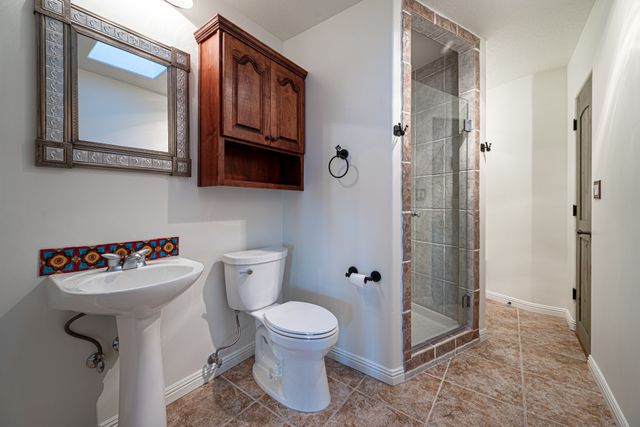 8 Camino De Rey Circle, Santa Fe, NM 87507