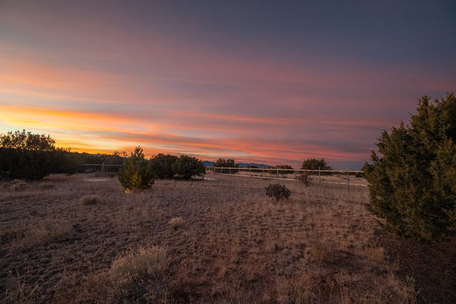 8 Camino De Rey Circle, Santa Fe, NM 87507