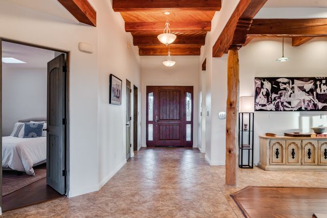 8 Camino De Rey Circle, Santa Fe, NM 87507