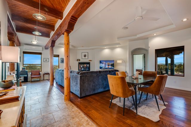 8 Camino De Rey Circle, Santa Fe, NM 87507