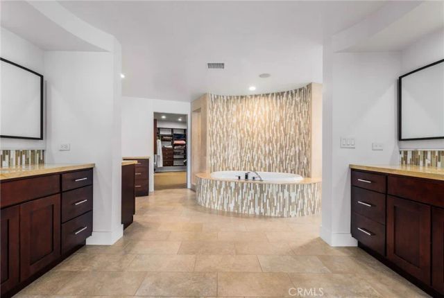 29743 Buggywhip Court, Canyon Lake, CA 92587
