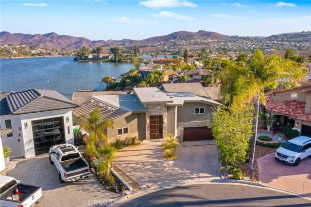 29743 Buggywhip Court, Canyon Lake, CA 92587