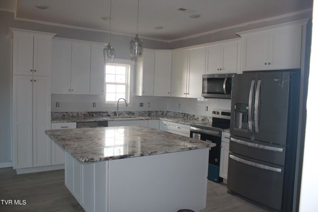 225 Dry Kiln Court, Johnson City, TN 37615