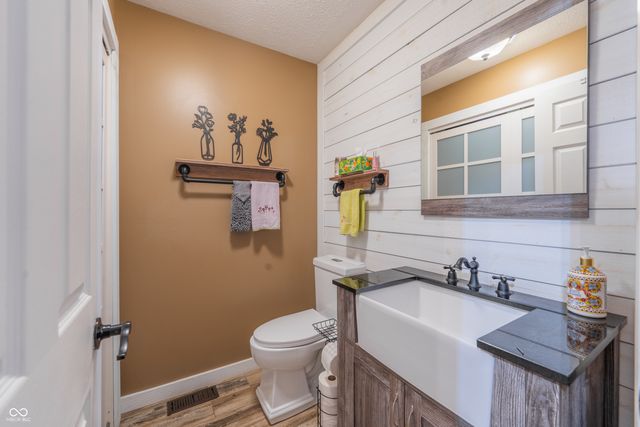 5015 Maple Grove Road, Martinsville, IN 46151