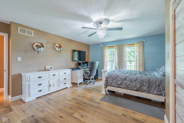 5015 Maple Grove Road, Martinsville, IN 46151