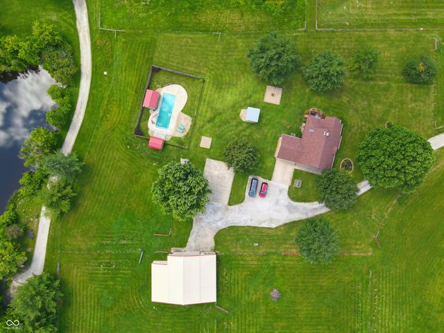 5015 Maple Grove Road, Martinsville, IN 46151