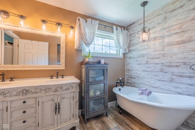 5015 Maple Grove Road, Martinsville, IN 46151